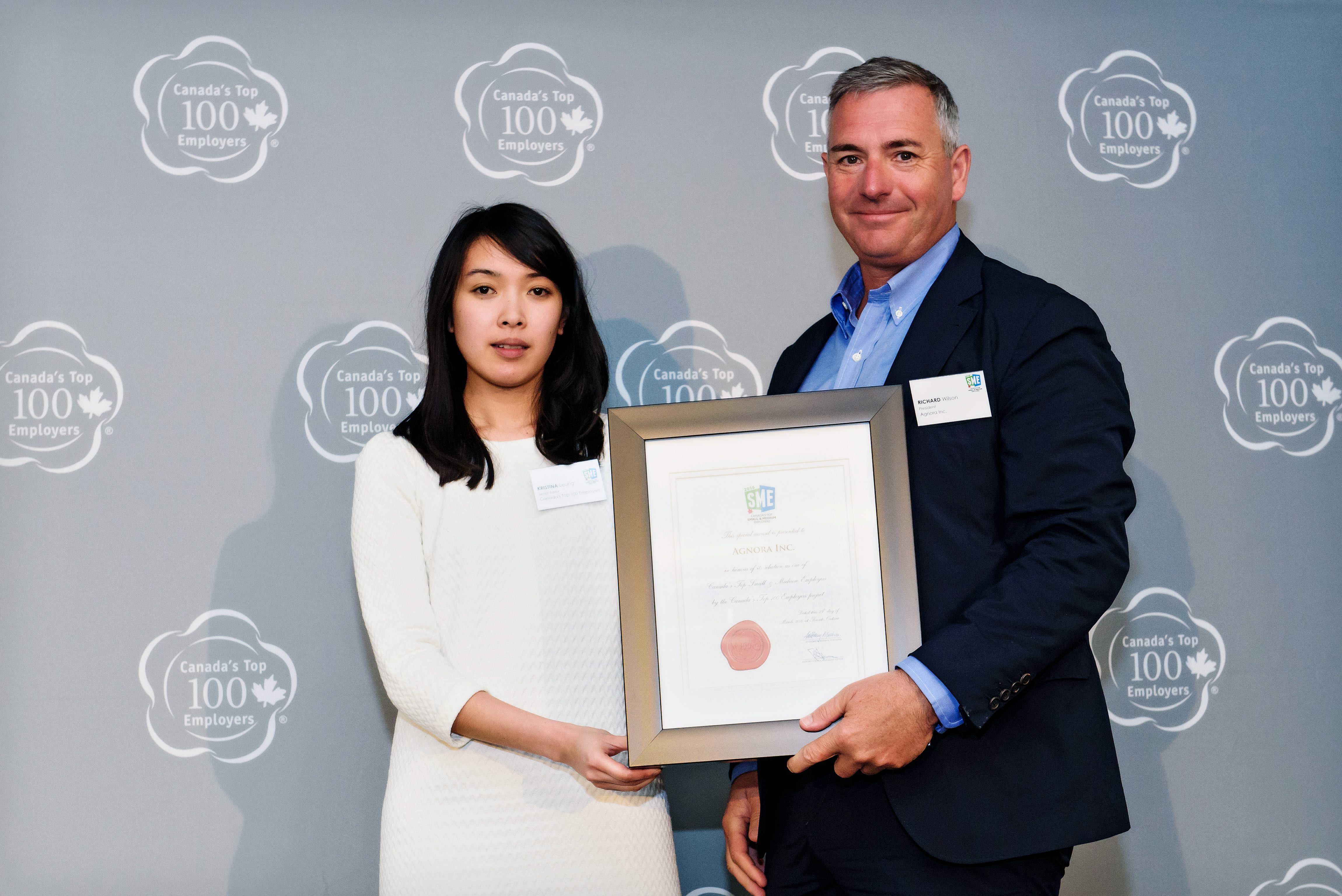 Richard Wilson Accepts AGNORA’s Top 100 Award Agnora